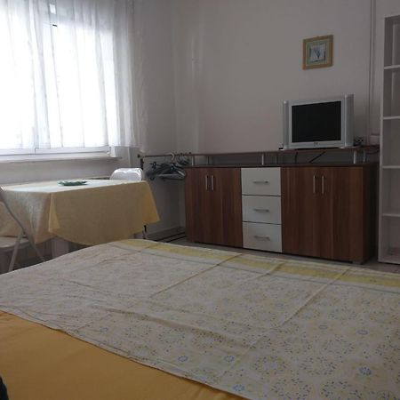 Beach Apartments Nemira オミシュ エクステリア 写真