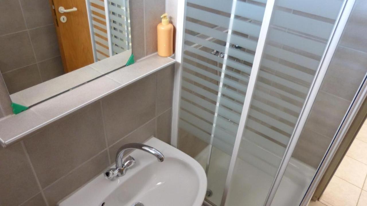 Beach Apartments Nemira オミシュ エクステリア 写真